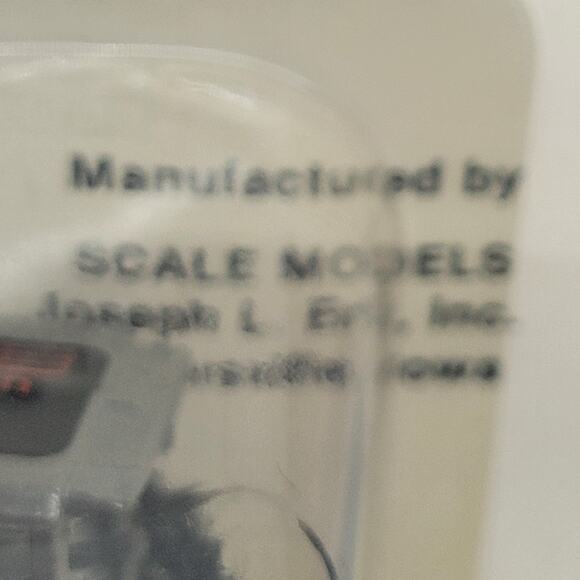 Vtg 1987 Scale Models WFE 1/64 scale White 185 field boss rear Duals silver - Picture 3 of 10